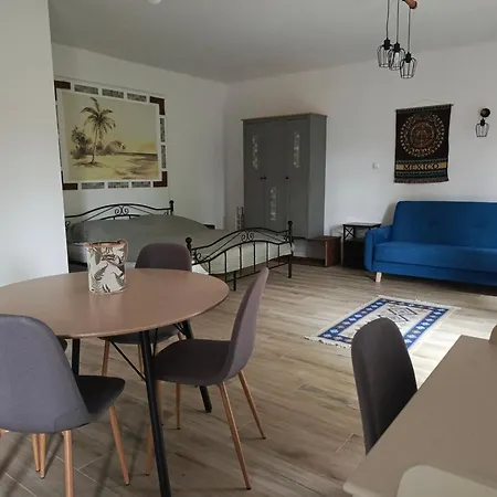 Nobles W Spokojnej Okolicy W Poblizu Jeziora Mierzejewo (Warmian-Masurian)